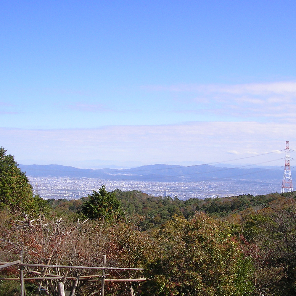 山頂より京都方面を見てます。